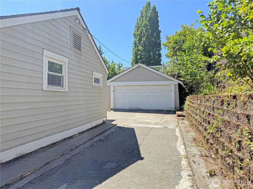 Property photo for 4115 W I Street, Bremerton photo 26