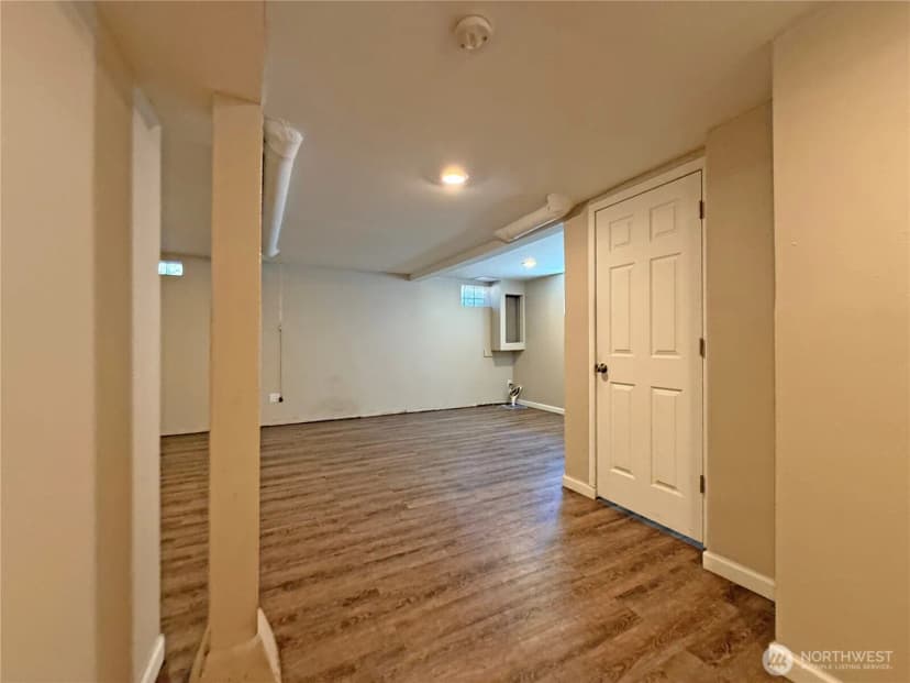 Property photo for 4115 W I Street, Bremerton photo 17