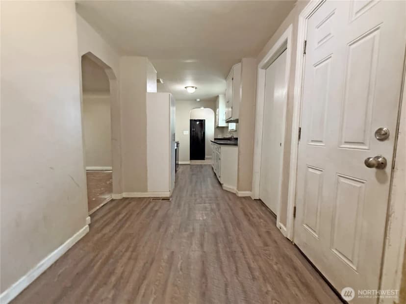 Property photo for 4115 W I Street, Bremerton photo 8