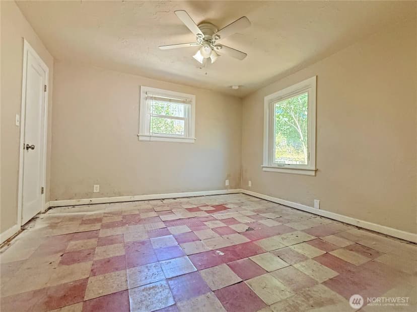 Property photo for 4115 W I Street, Bremerton photo 13