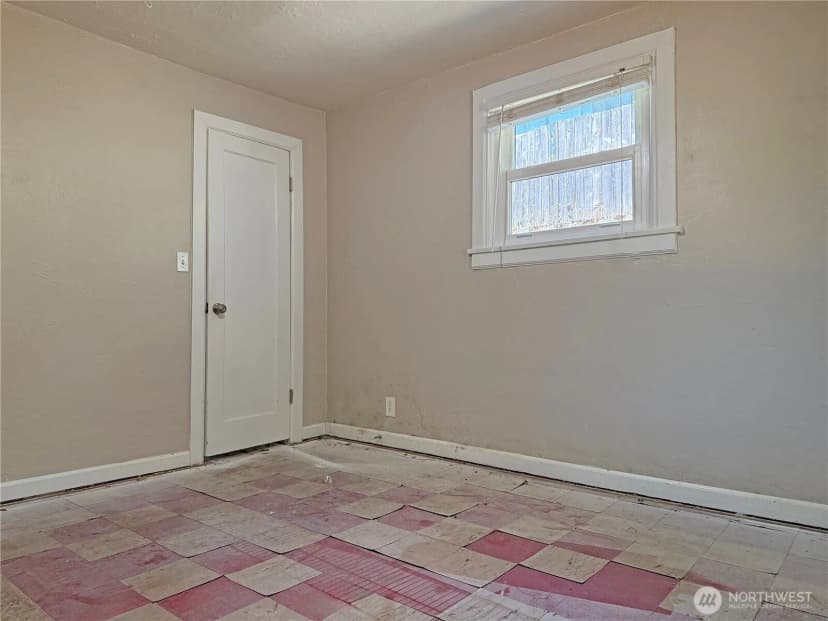Property photo for 4115 W I Street, Bremerton photo 12