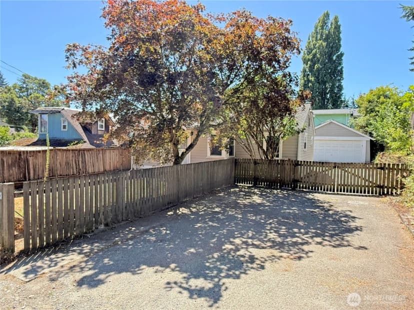 Property photo for 4115 W I Street, Bremerton photo 27