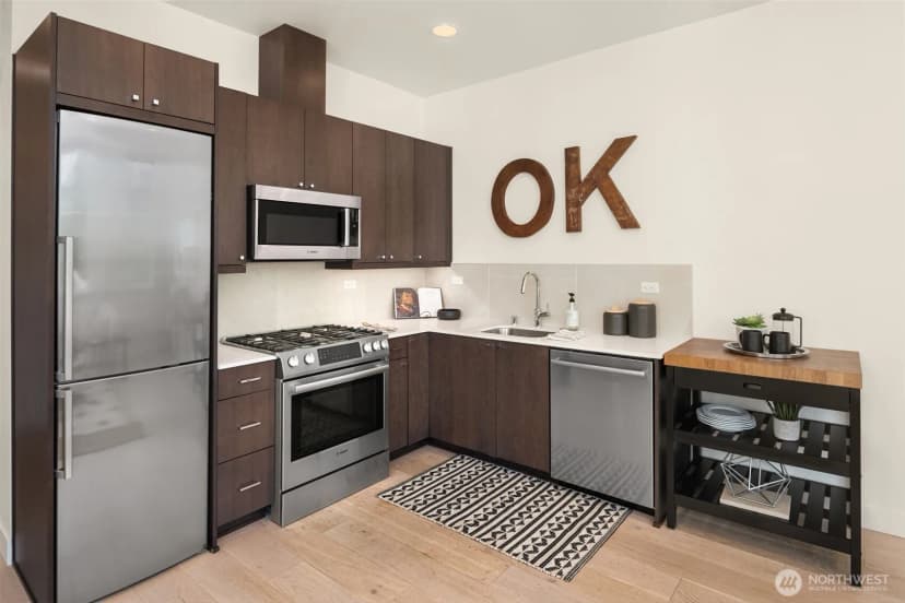 Property photo for 119 18th Avenue E #b, Seattle photo 10