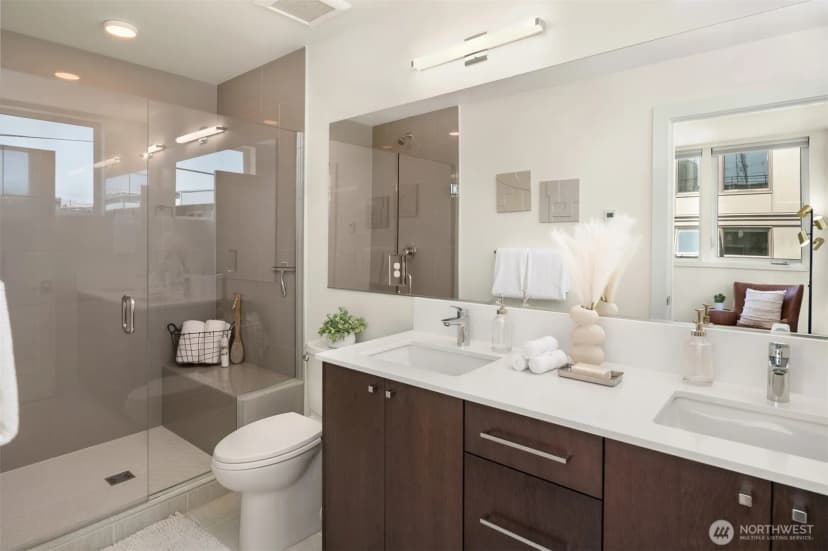 Property photo for 119 18th Avenue E #b, Seattle photo 17