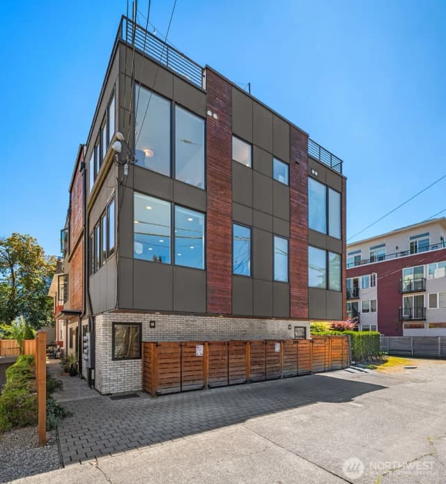 Property photo for 119 18th Avenue E #b, Seattle