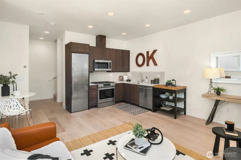 Property photo for 119 18th Avenue E #b, Seattle photo 11