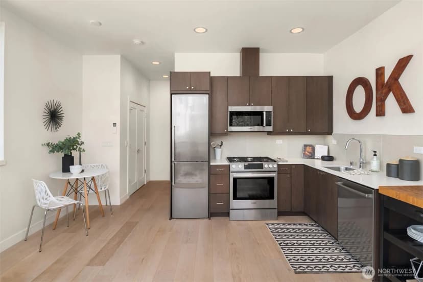 Property photo for 119 18th Avenue E #b, Seattle photo 12