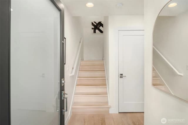 Property photo for 119 18th Avenue E #b, Seattle photo 3