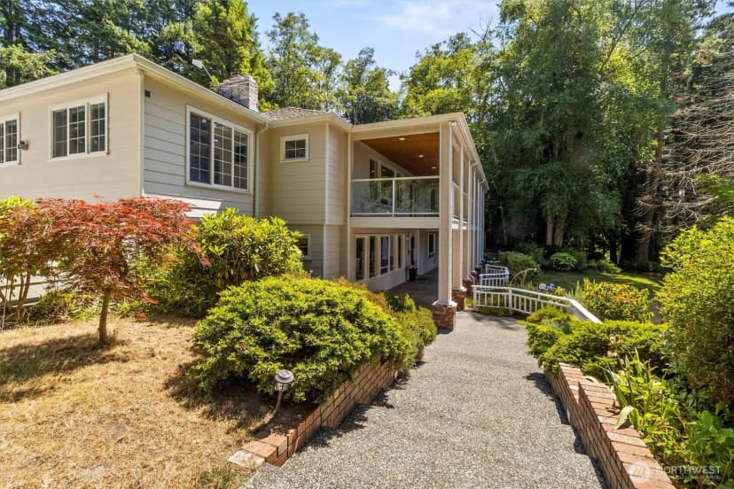 Property photo for 13983 Rosario Road, Anacortes photo 3