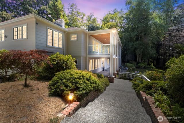 Property photo for 13983 Rosario Road, Anacortes photo 2