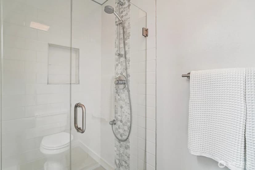 Property photo for 11910 43rd Drive Se, Everett photo 16