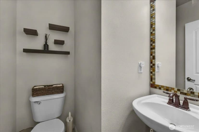 Property photo for 529 Pilchuck Path #s2, Everett photo 15