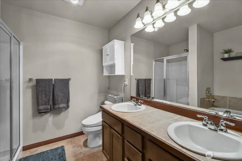 Property photo for 529 Pilchuck Path #s2, Everett photo 12