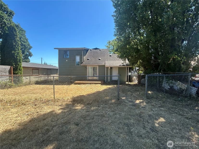 Property photo for 642 Bellevue Avenue, Shelton photo 2