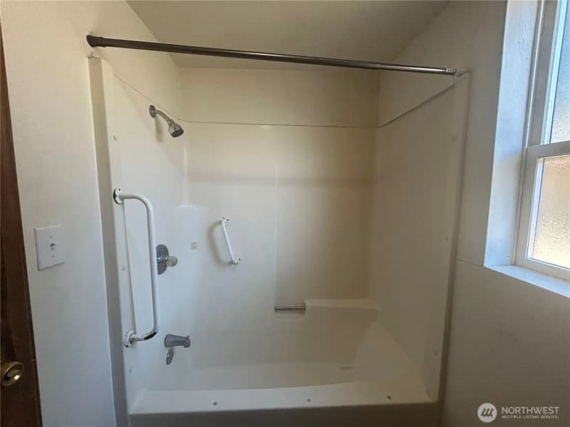 Property photo for 642 Bellevue Avenue, Shelton photo 15