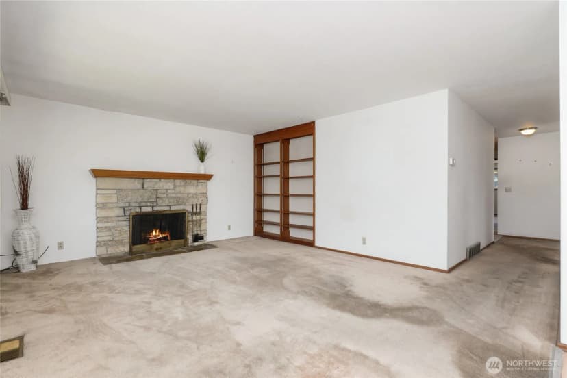 Property photo for 9345 37th Avenue S, Seattle photo 4