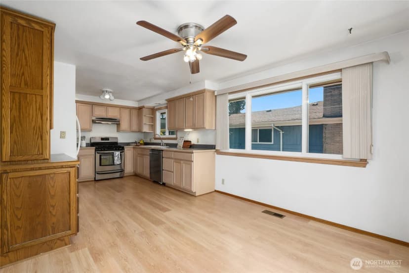Property photo for 9345 37th Avenue S, Seattle photo 9