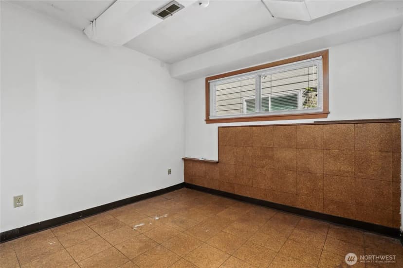 Property photo for 9345 37th Avenue S, Seattle photo 23