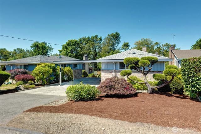 Property photo for 9345 37th Avenue S, Seattle photo 2