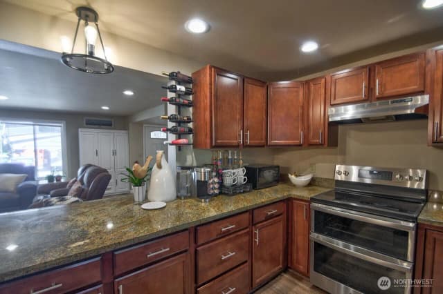 Property photo for 4104 Clearwater Drive Se, Lacey photo 5