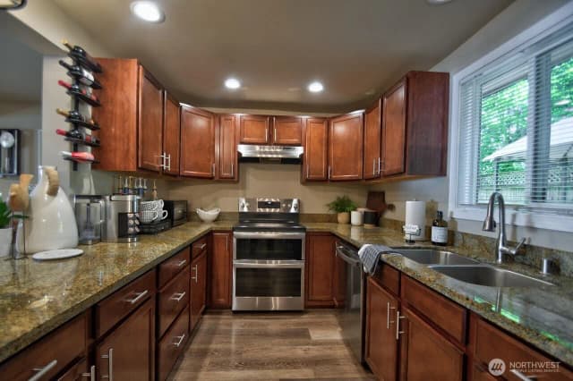 Property photo for 4104 Clearwater Drive Se, Lacey photo 3
