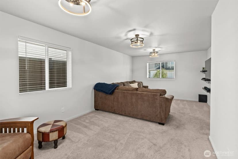 Property photo for 8343 39th Place Ne, Marysville photo 19