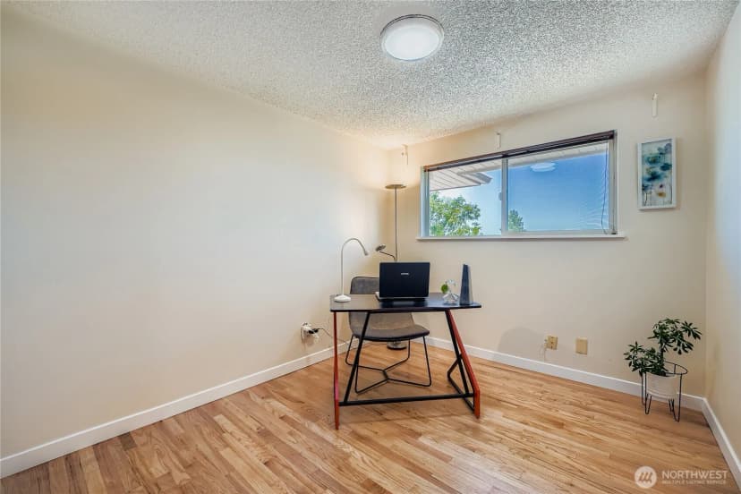 Property photo for 11009 Woodward Avenue S, Seattle photo 10