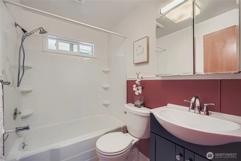 Property photo for 11009 Woodward Avenue S, Seattle photo 15