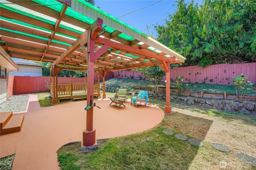 Property photo for 11009 Woodward Avenue S, Seattle photo 27