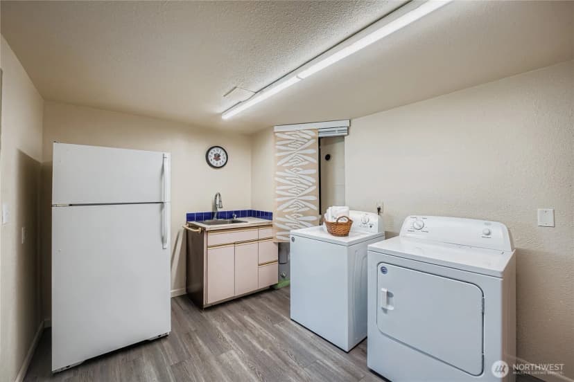Property photo for 11009 Woodward Avenue S, Seattle photo 23