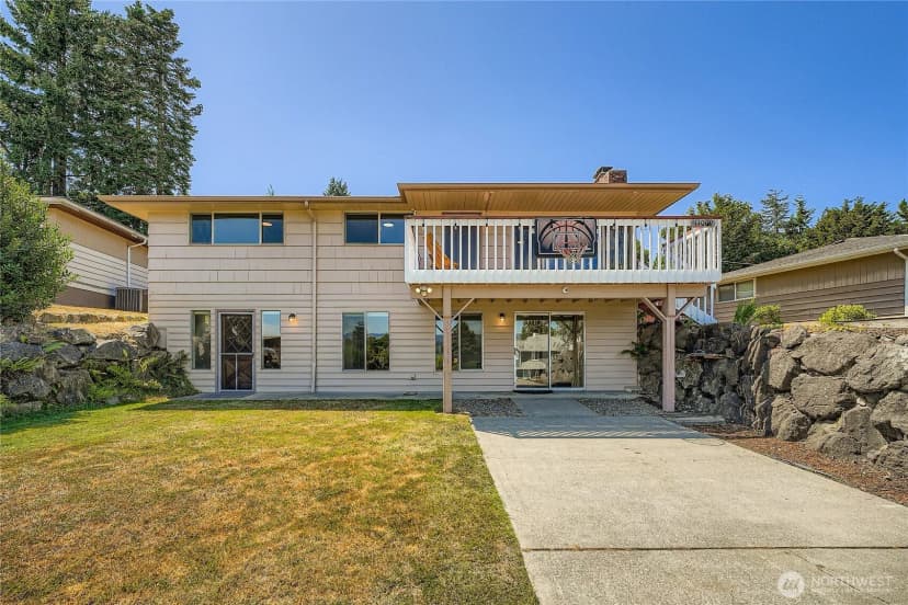 Property photo for 11009 Woodward Avenue S, Seattle photo 31