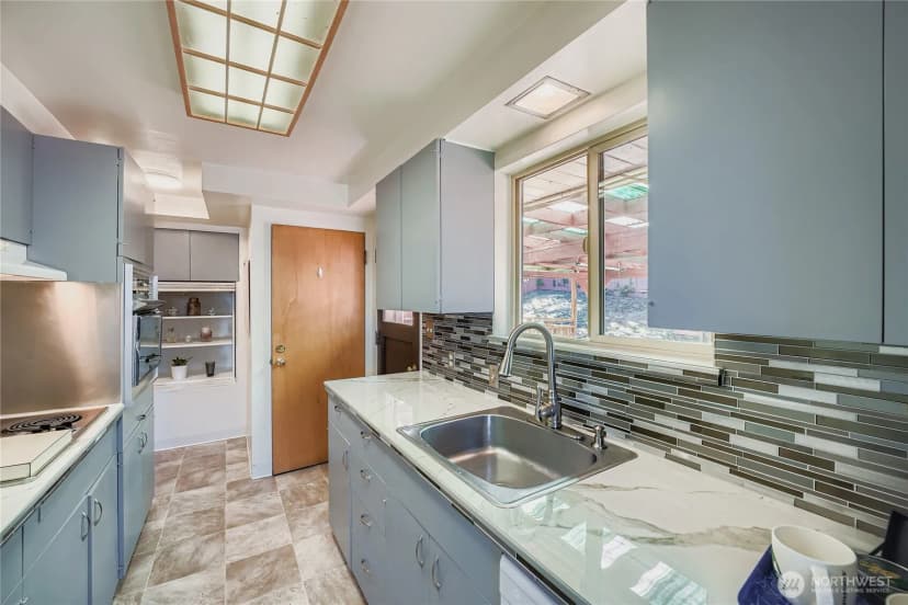 Property photo for 11009 Woodward Avenue S, Seattle photo 9