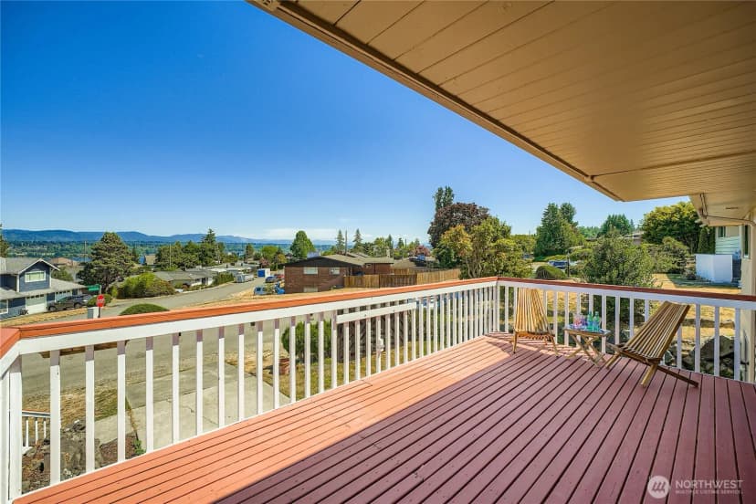 Property photo for 11009 Woodward Avenue S, Seattle photo 32