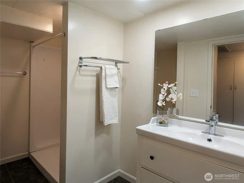 Property photo for 11009 Woodward Avenue S, Seattle photo 25