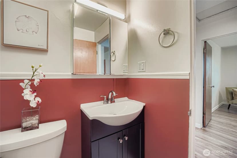 Property photo for 11009 Woodward Avenue S, Seattle photo 14