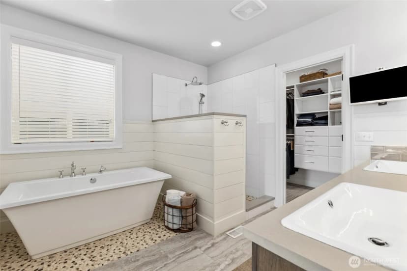 Property photo for 21756 Se 262nd Place, Maple Valley photo 13