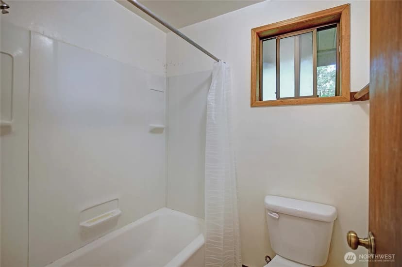 Property photo for 16922 E Lake Goodwin Road, Stanwood photo 22