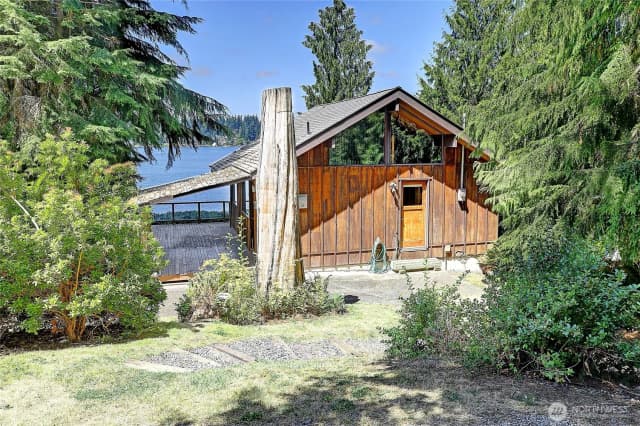 Property photo for 16922 E Lake Goodwin Road, Stanwood