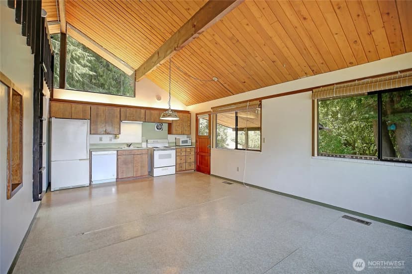 Property photo for 16922 E Lake Goodwin Road, Stanwood photo 16