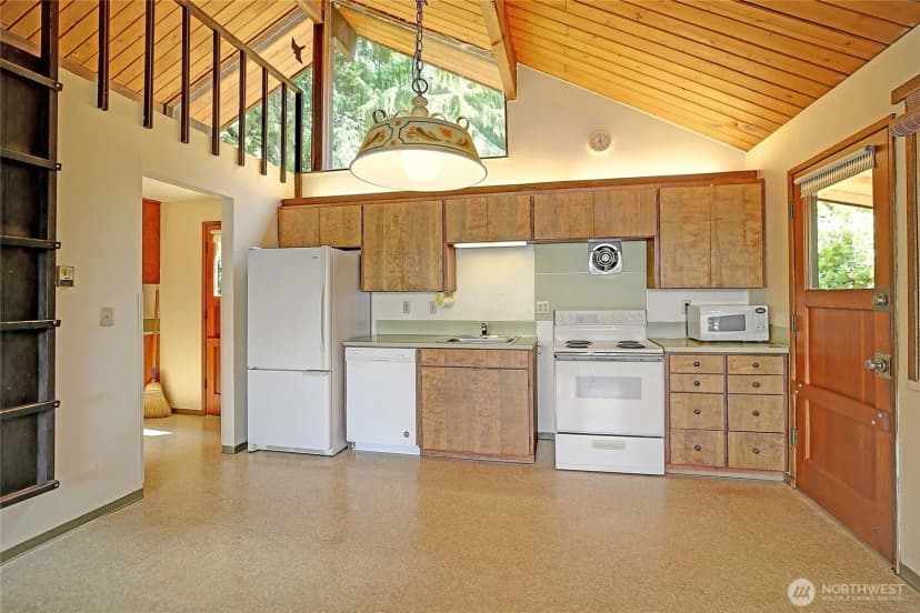 Property photo for 16922 E Lake Goodwin Road, Stanwood photo 15