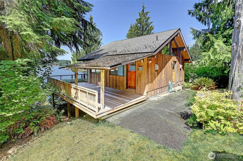 Property photo for 16922 E Lake Goodwin Road, Stanwood photo 2