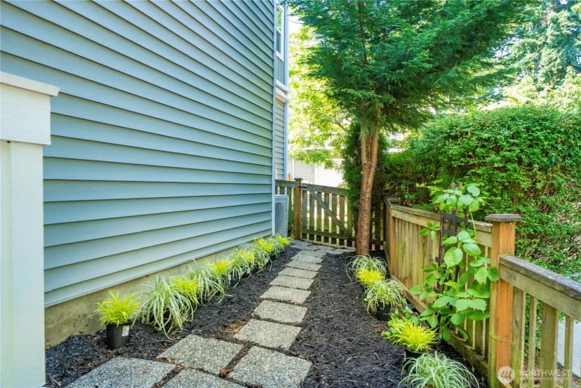 Property photo for 6558 High Point Drive Sw, Seattle photo 31