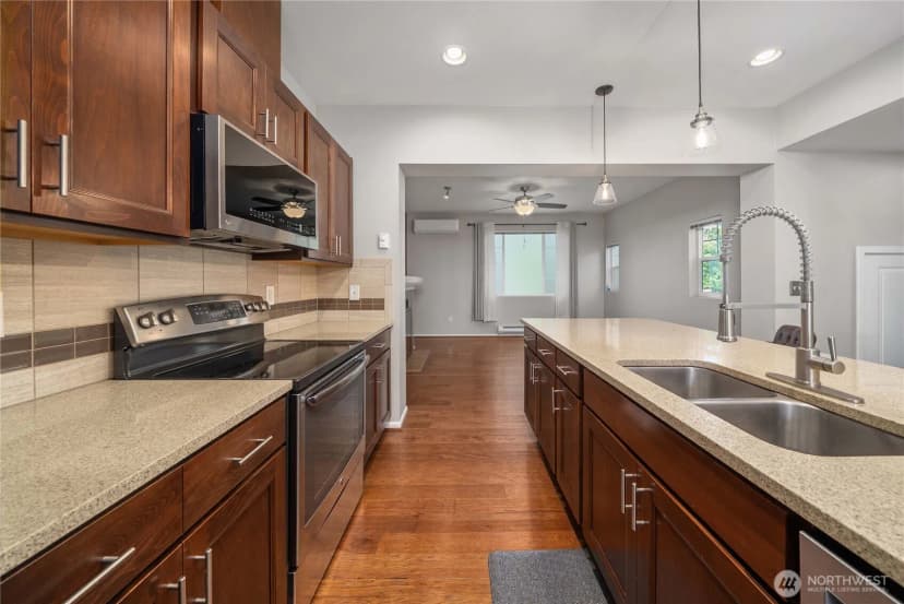 Property photo for 6558 High Point Drive Sw, Seattle photo 6