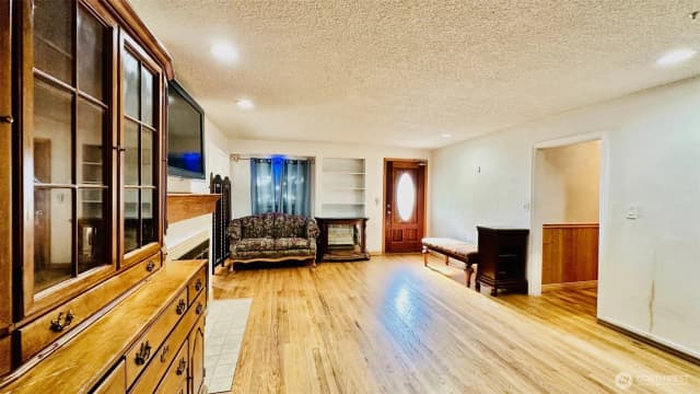 Property photo for 12238 4th Avenue Nw, Seattle photo 5