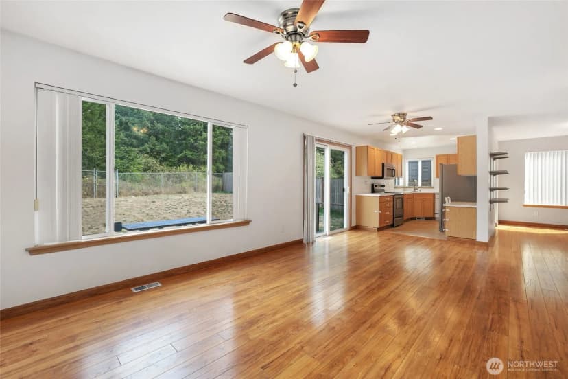 Property photo for 23201 40th Avenue E, Spanaway photo 11