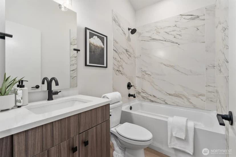 Property photo for 7711 34th Avenue Sw #b, Seattle photo 14