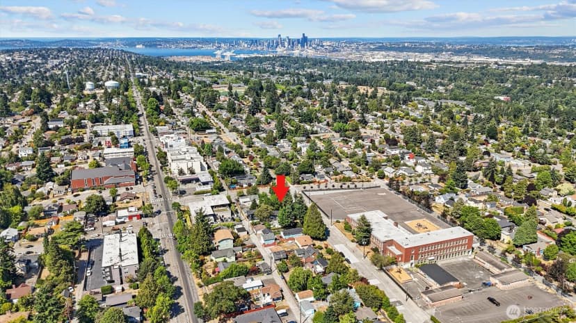 Property photo for 7711 34th Avenue Sw #b, Seattle photo 30