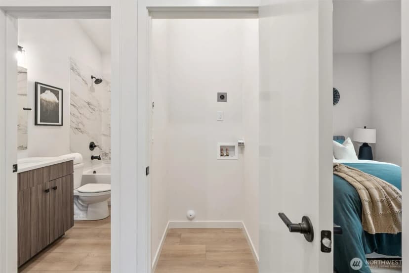 Property photo for 7711 34th Avenue Sw #b, Seattle photo 15