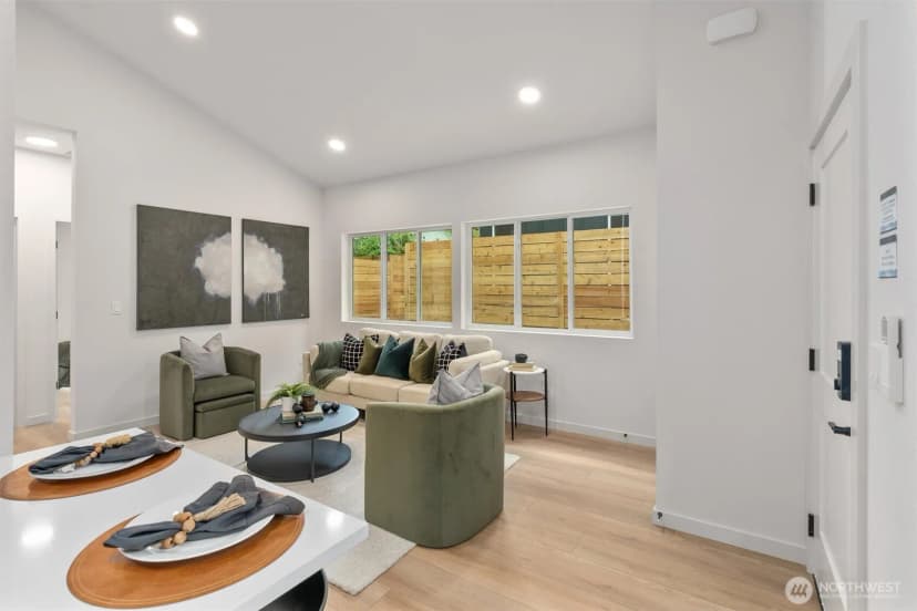 Property photo for 7711 34th Avenue Sw #b, Seattle photo 11