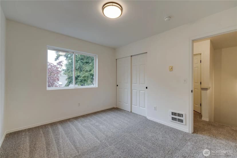 Property photo for 6916 Rainier Drive #b, Everett photo 28